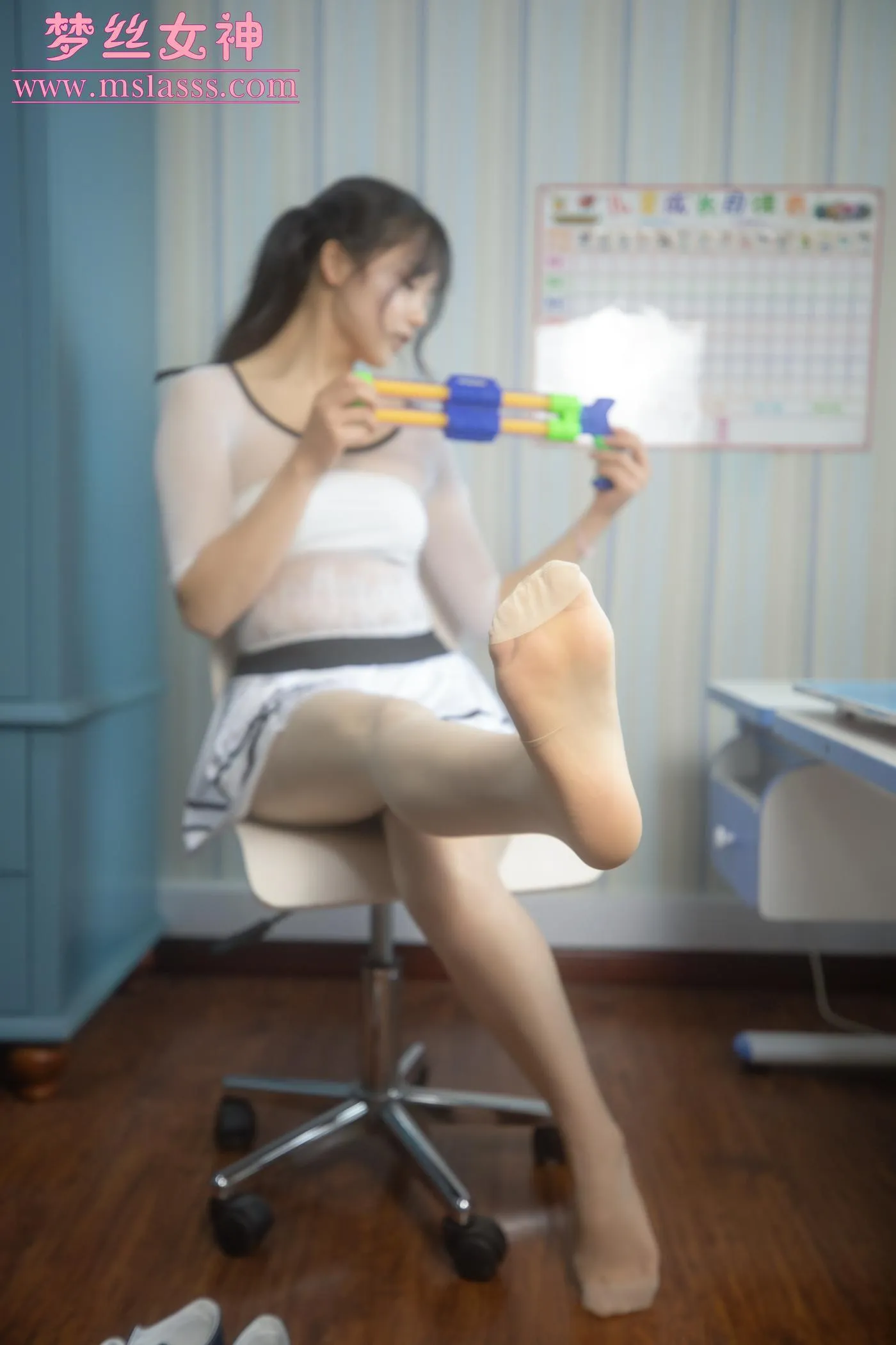 [MSLASS梦丝女神] 2020.12.24 NO.137 灵唯 双马尾杀 [64P]插图1